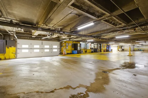 $229,999 | 1451 East 55th Street, Unit 417N, Chicago, IL 60615