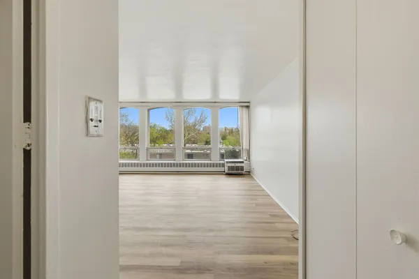 $229,999 | 1451 East 55th Street, Unit 417N, Chicago, IL 60615