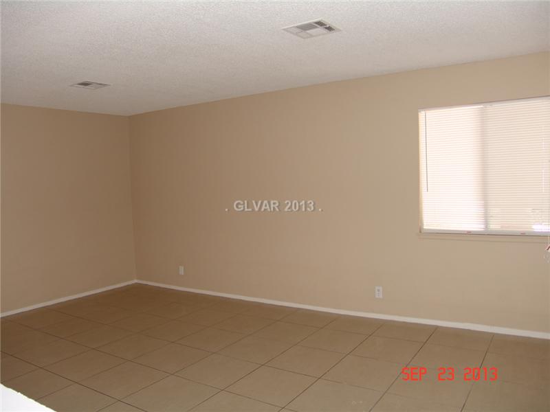 2705 Rialto Road Las Vegas, NV 89108 - Photo 3 of 10 Living Room.