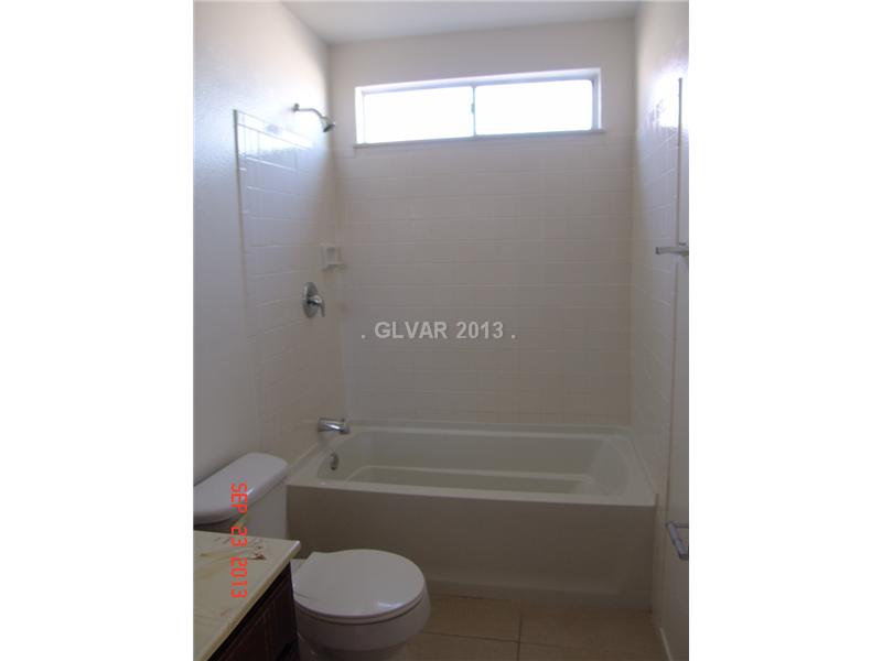 2705 Rialto Road Las Vegas, NV 89108 - Photo 8 of 10 Master Bath/Spa.