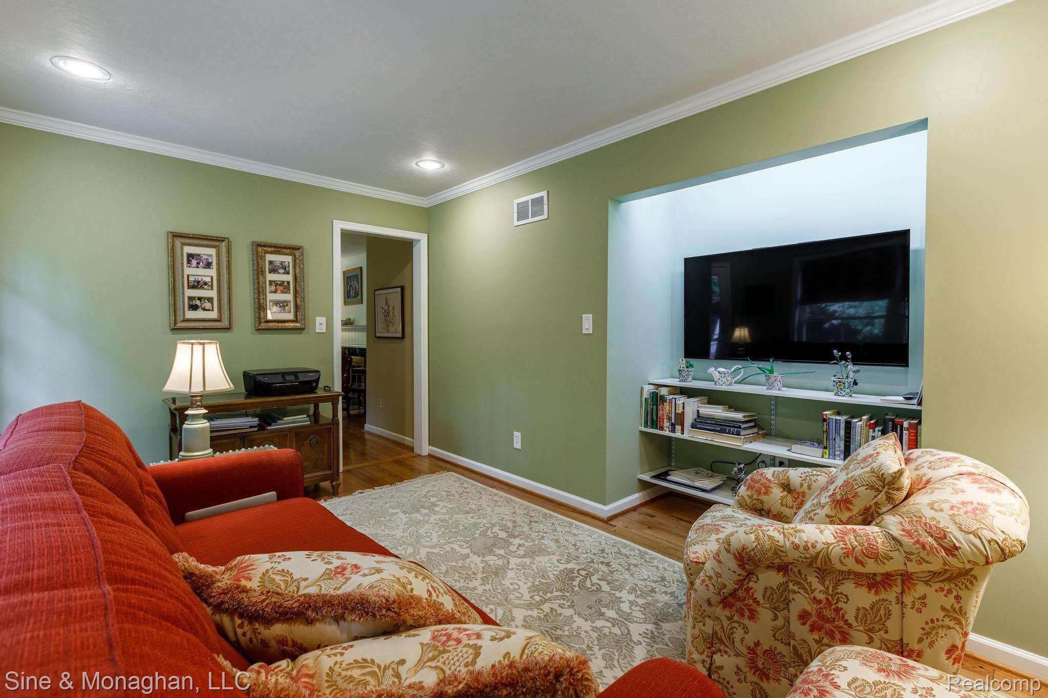 850 Shoreham Road Grosse Pointe, MI 48236 - Photo 13 of 37 850 Shoreham Rd-16.jpg