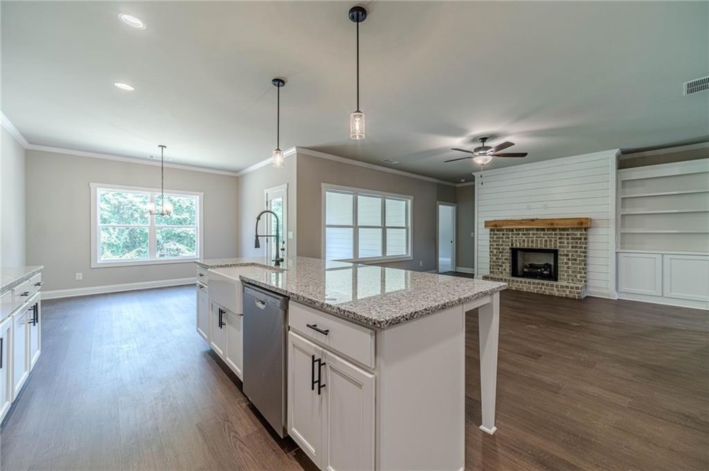 348 Pinewood Drive Southeast Covington, GA 30014 - Photo 9 of 41 Gallery Image 9