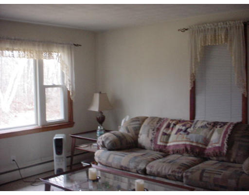97 Gatewood Road Springfield, MA 01119 - Photo 2 of 6
