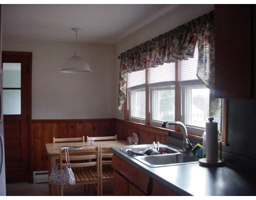 97 Gatewood Road Springfield, MA 01119 - Photo 3 of 6