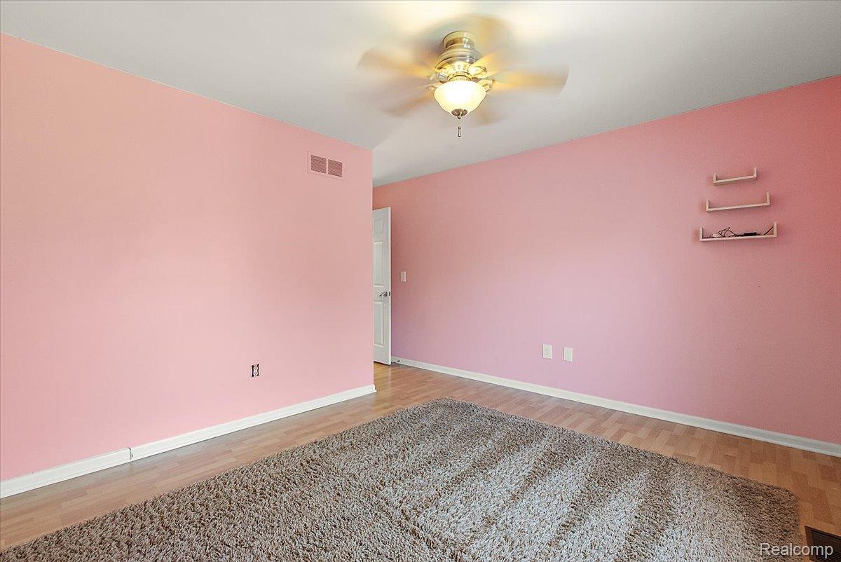 4190 Carbary Court Rochester, MI 48306 - Photo 42 of 78 Bedroom #3 Alternate View