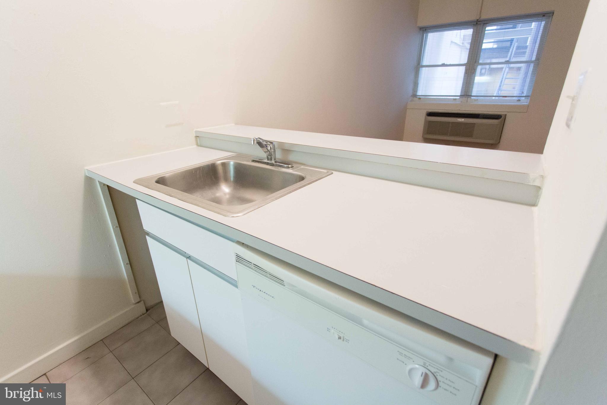 130 Arch Street, Unit C06 Philadelphia, PA 19106 - Photo 13 of 20