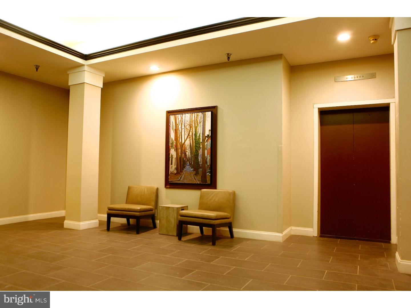 130 Arch Street, Unit C06 Philadelphia, PA 19106 - Photo 4 of 20