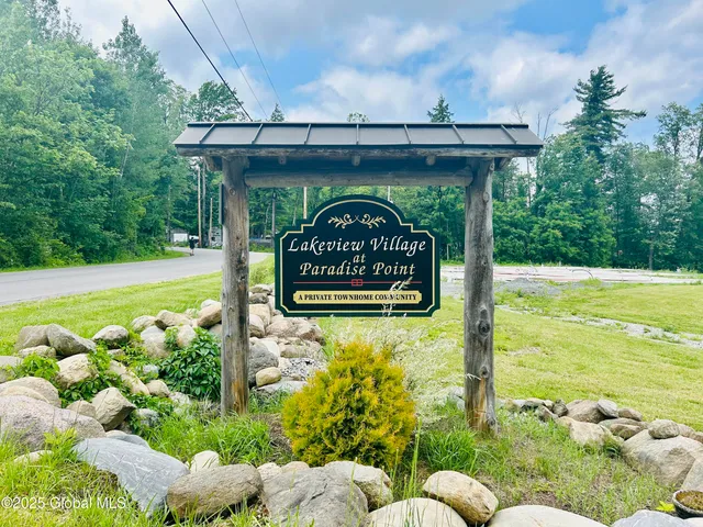 $849,900 | 105 Paradise Manor, Mayfield, NY 12117