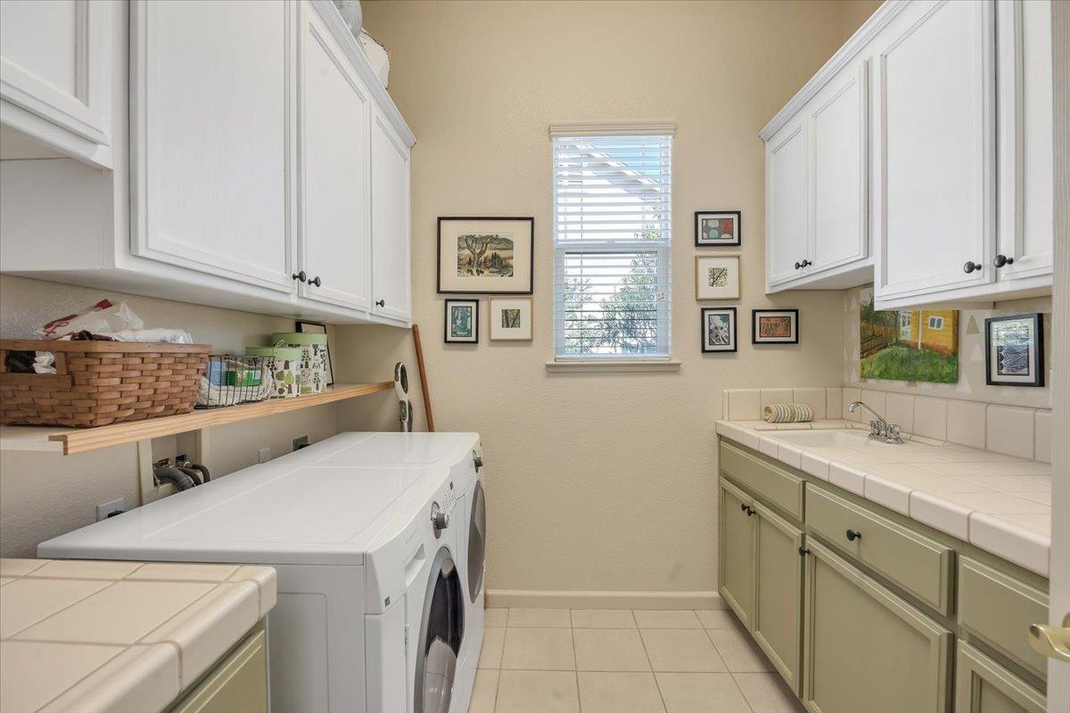 258 Rock Ridge Lane Copperopolis, CA 95228 - Photo 44 of 49 Laundry Room. Cabinertry. Laundry Sink.
