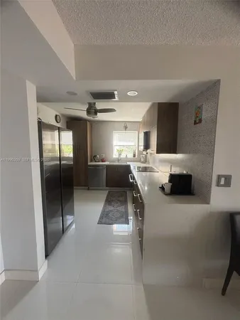 $3,700 | 1865 South Ocean Drive, Unit 4F, Hallandale Beach, FL 33009