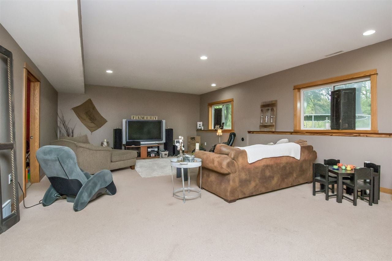4355 Benton Linn Road Fairfax, IA 52228 - Photo 22 of 33 Gallery Image 22
