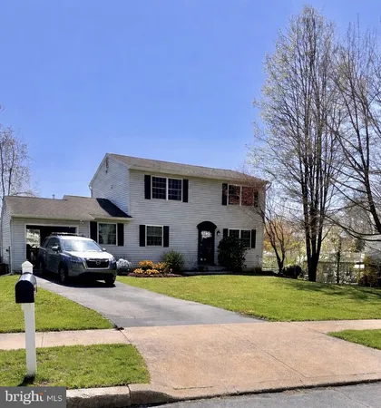 $399,000 | 22 Hillcrest Drive, Downingtown, PA 19335