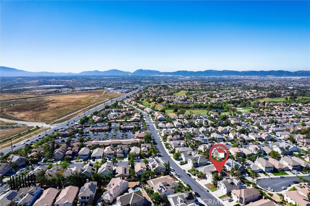 37867 Shady Maple Road Murrieta, CA 92563 - Photo 61 of 68 a view of a city with mountains in the background