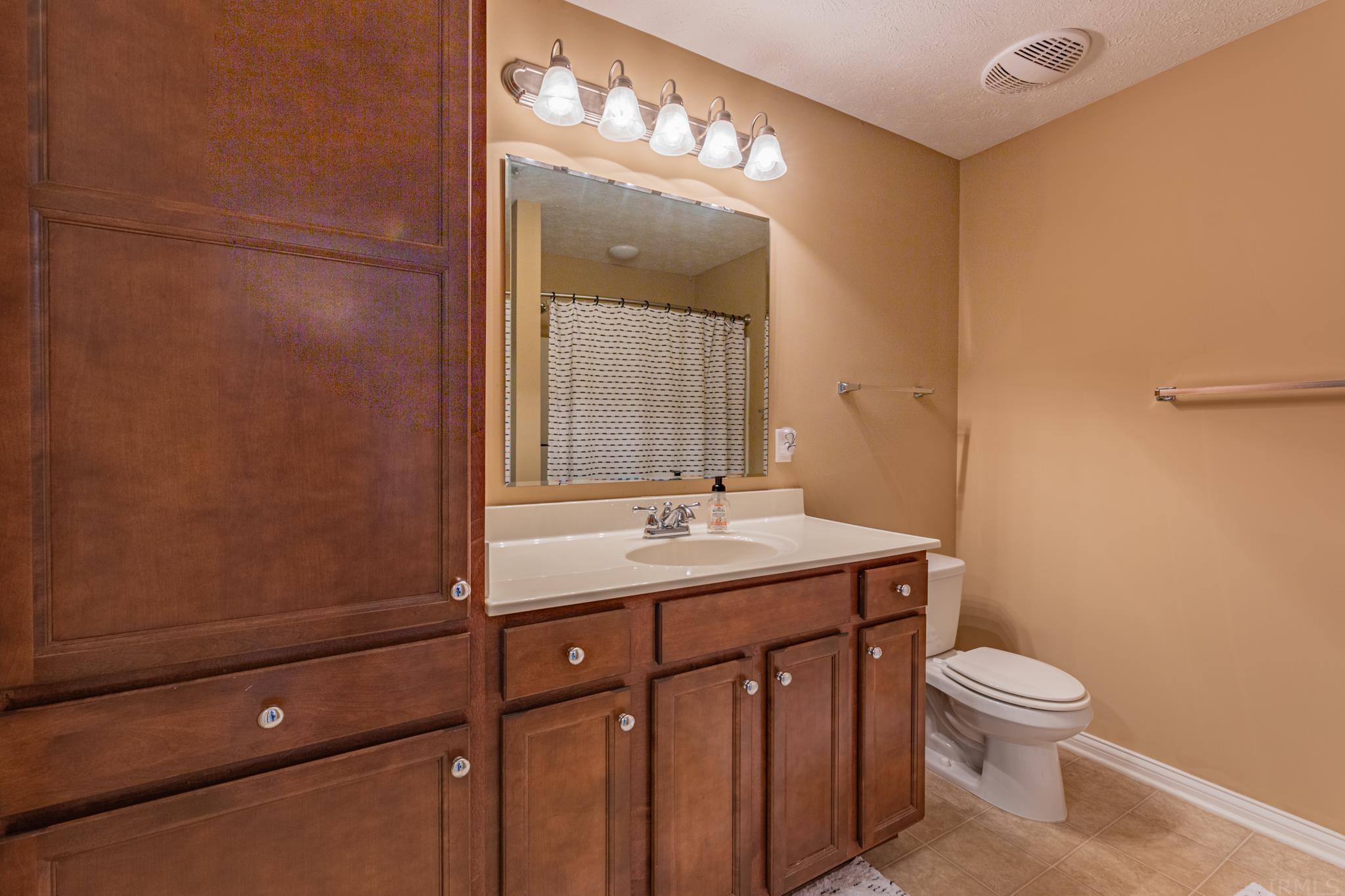 10315 Chatteris Road Evansville, IN 47725 - Photo 13 of 21