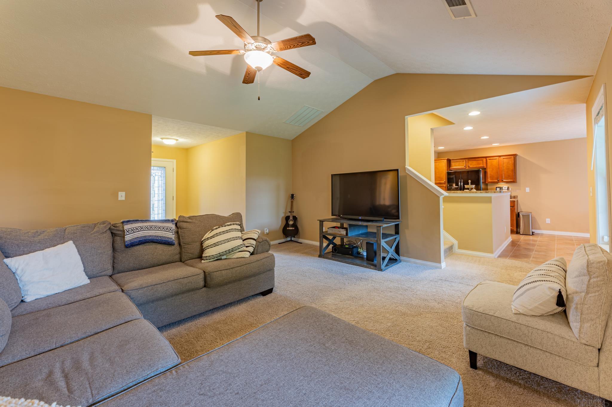 10315 Chatteris Road Evansville, IN 47725 - Photo 4 of 21