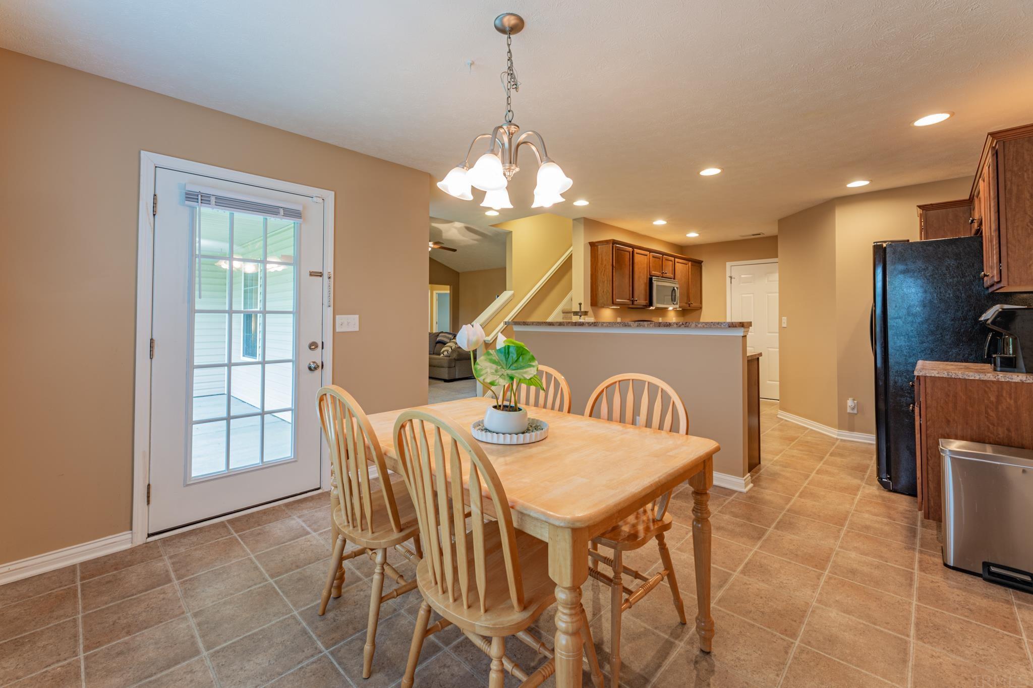 10315 Chatteris Road Evansville, IN 47725 - Photo 9 of 21