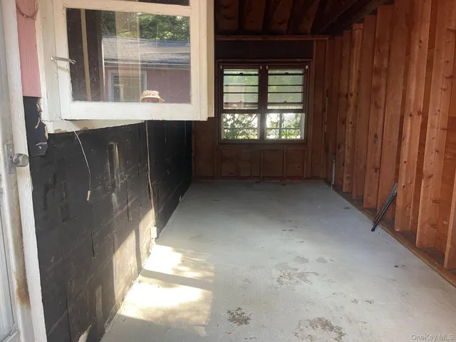 $499,000 | 1750 Peconic Bay Boulevard, Laurel, NY 11948