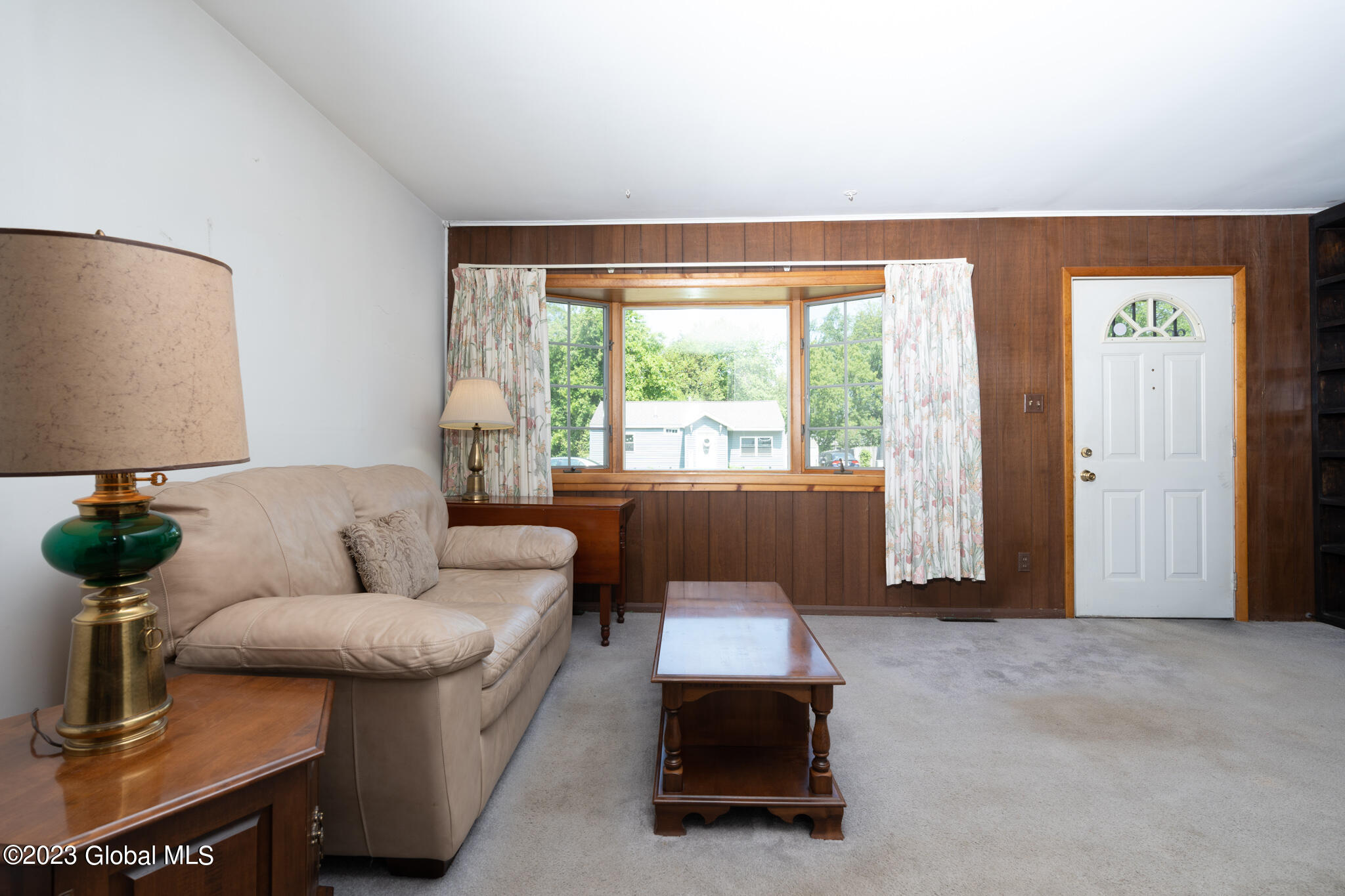 428 Chiswell Road Schenectady, NY 12304 - Photo 3 of 34 024-428-Chiswell-Rd