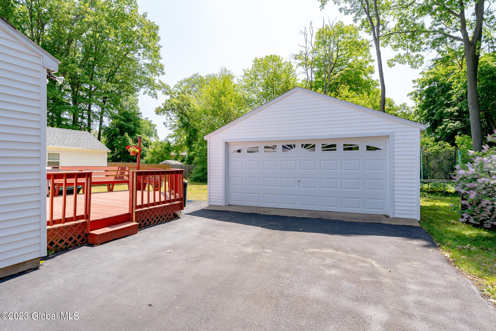 428 Chiswell Road Schenectady, NY 12304 - Photo 33 of 34 008-428-Chiswell-Rd