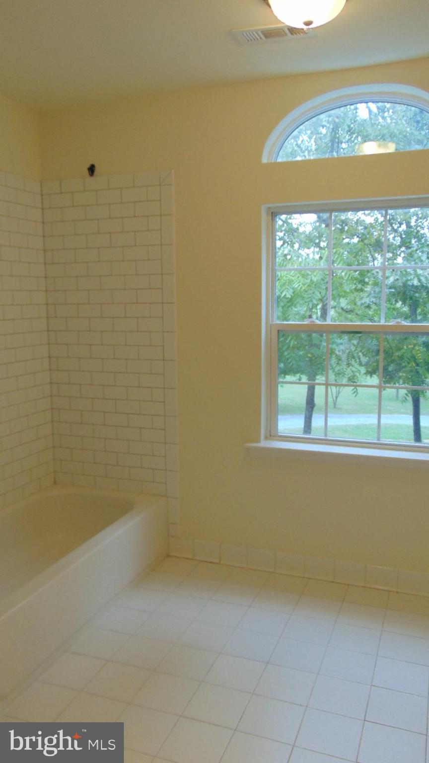 211 Pine Hills Road Front Royal, VA 22630 - Photo 33 of 63 Upper Hall Bath