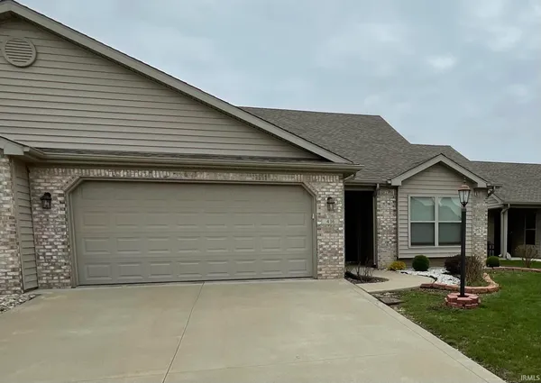 $249,900 | 436 King's Cross Crossing, Huntington, IN 46750