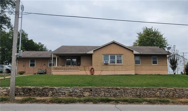 $215,000 | 126 North 17th Street, Lexington, MO 64067