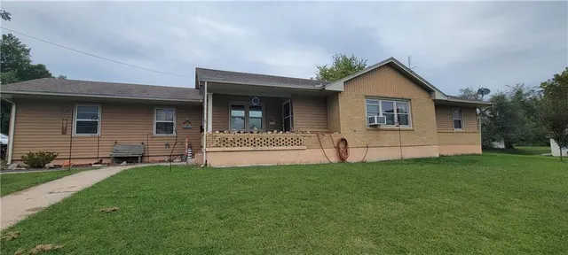$215,000 | 126 North 17th Street, Lexington, MO 64067