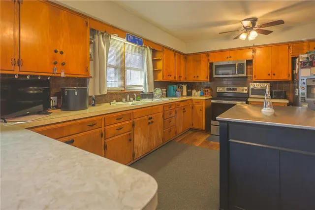 $215,000 | 126 North 17th Street, Lexington, MO 64067