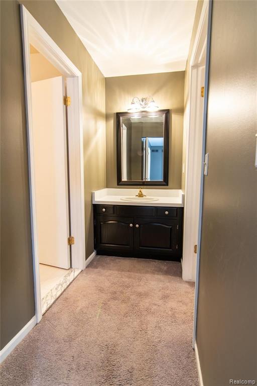 936 Golfview Court Rochester Hills, MI 48307 - Photo 25 of 47