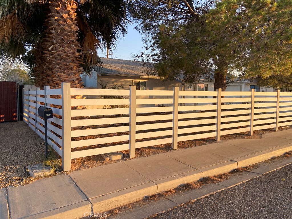 225 West French Avenue Ridgecrest, CA 93555 - Photo 31 of 96