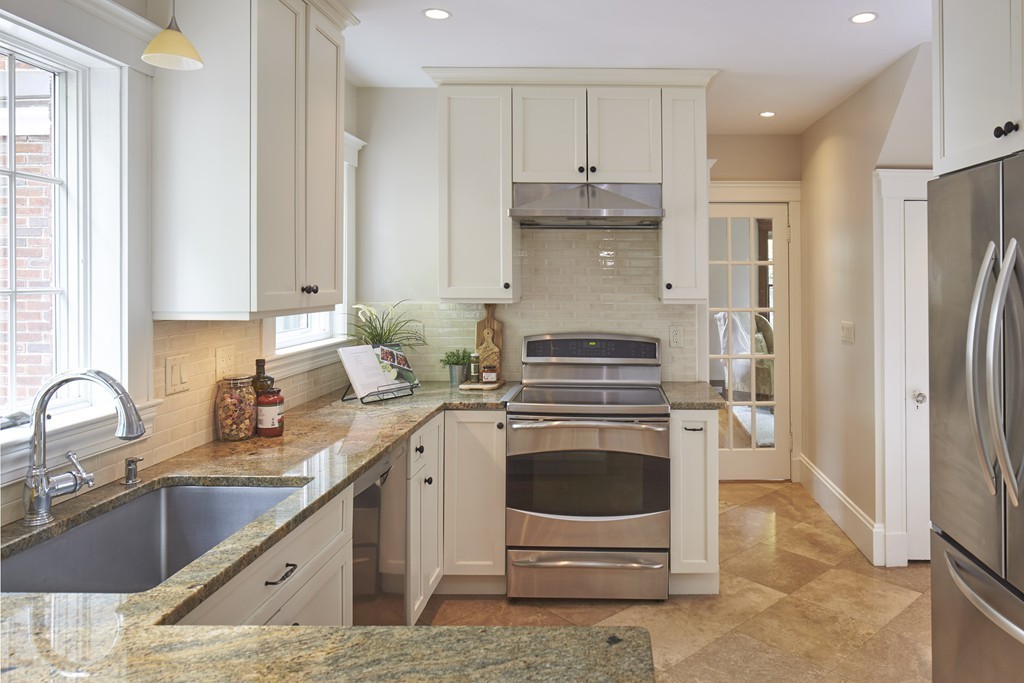 15 Preble Gardens Road Belmont, MA 02478 - Photo 5 of 12 Gallery Image 5