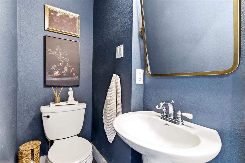 5451 Merrimac Avenue Dallas, TX 75206 - Photo 20 of 40