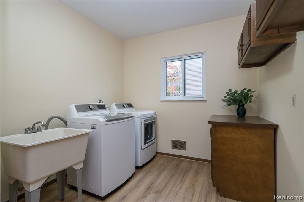 758 Lake Forest Road Rochester Hills, MI 48309 - Photo 13 of 19