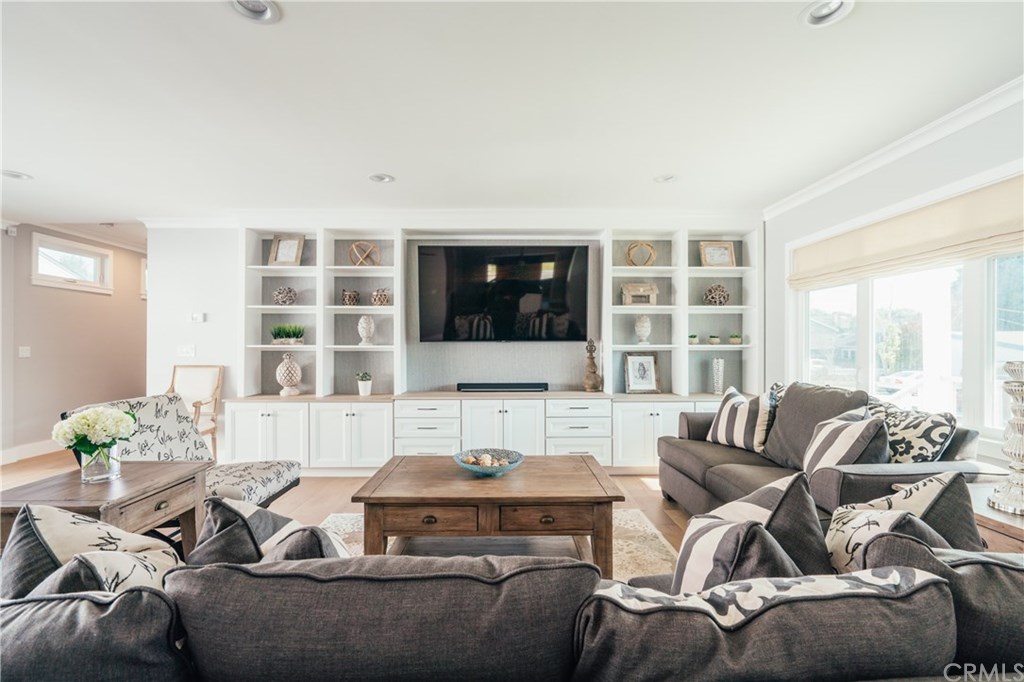 802 Center Street El Segundo, CA 90245 - Photo 4 of 47