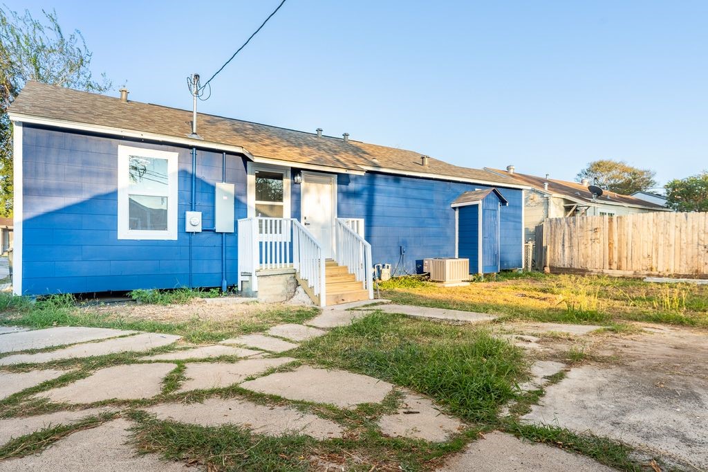 3531 Lawnview Street Corpus Christi, TX 78411 - Photo 10 of 10