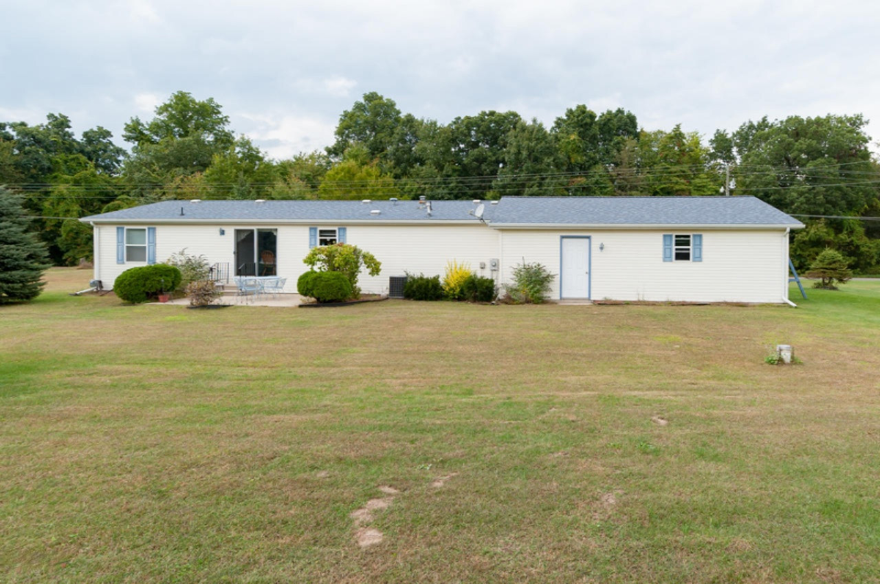 30365 Shaw Road Lawton, MI 49065 - Photo 17 of 22 Shaw-16