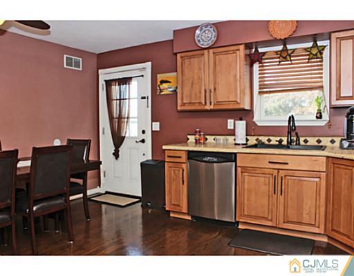429 Crows Mill Road Fords, NJ 08863 - Photo 13 of 25 Gallery Image 13