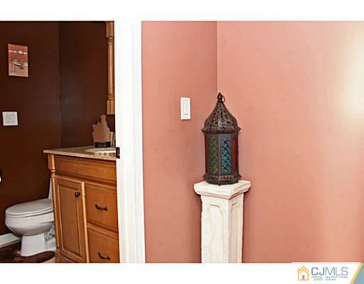 429 Crows Mill Road Fords, NJ 08863 - Photo 18 of 25 Gallery Image 18