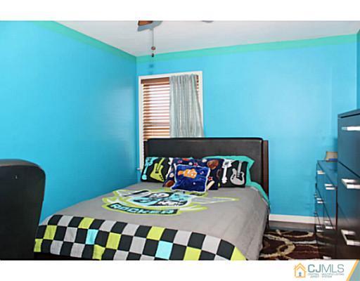 429 Crows Mill Road Fords, NJ 08863 - Photo 21 of 25 Gallery Image 21