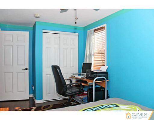 429 Crows Mill Road Fords, NJ 08863 - Photo 22 of 25 Gallery Image 22