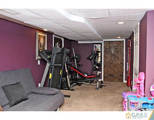 429 Crows Mill Road Fords, NJ 08863 - Photo 8 of 25 Gallery Image 8