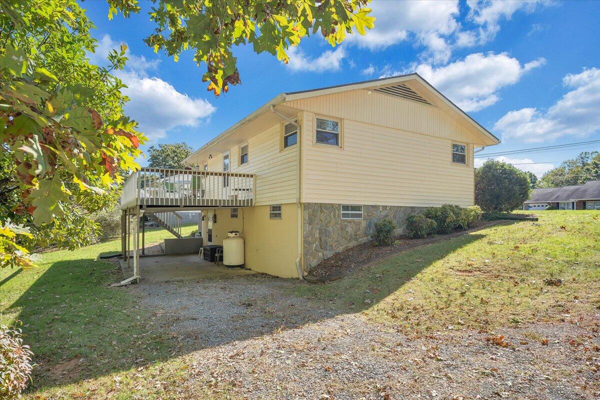 1310 Scuffling Hill Road Rocky Mount, VA 24151 - Photo 33 of 46 33-MIB04321