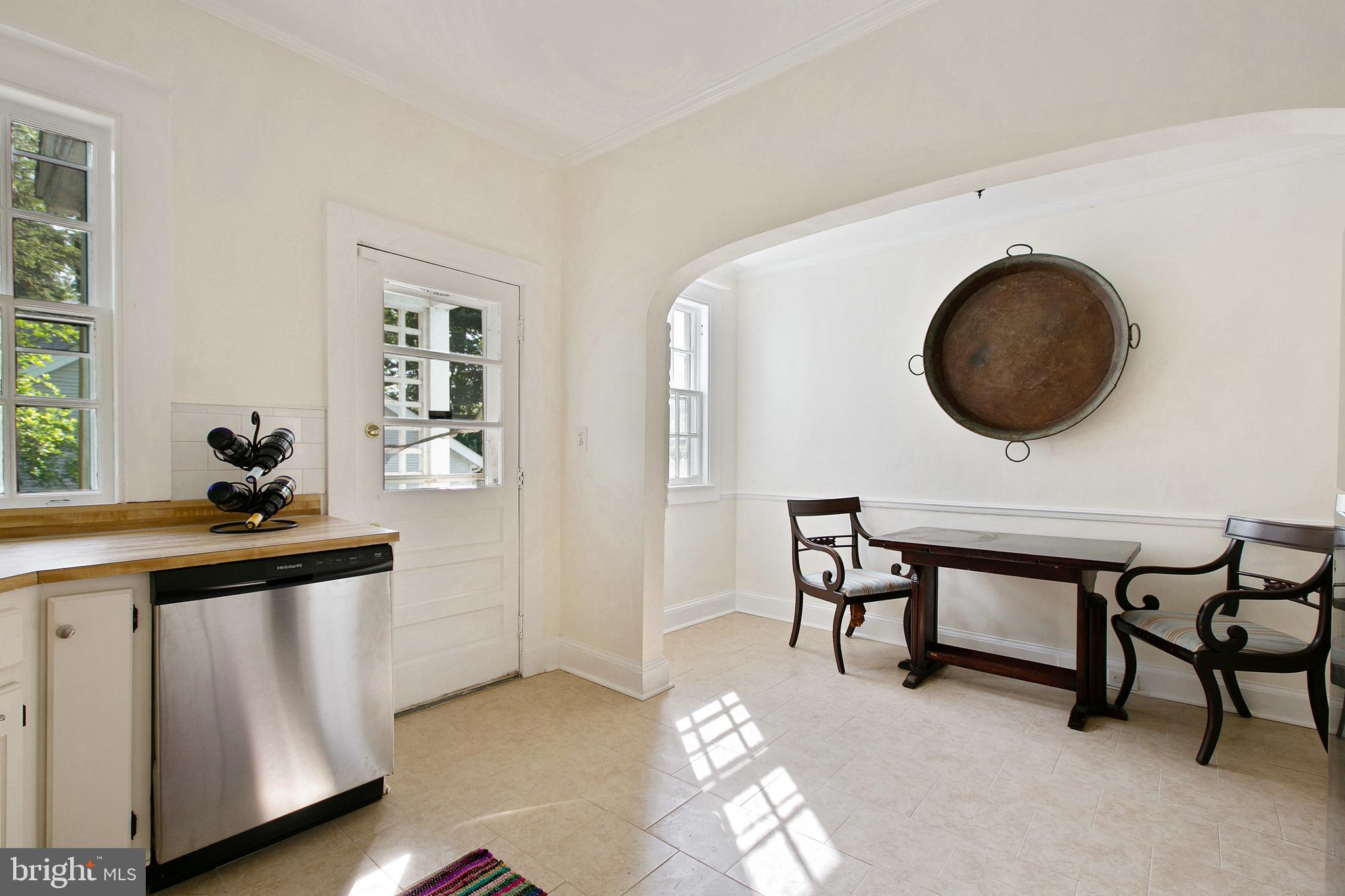 511 Woodside Road Baltimore, MD 21229 - Photo 19 of 57