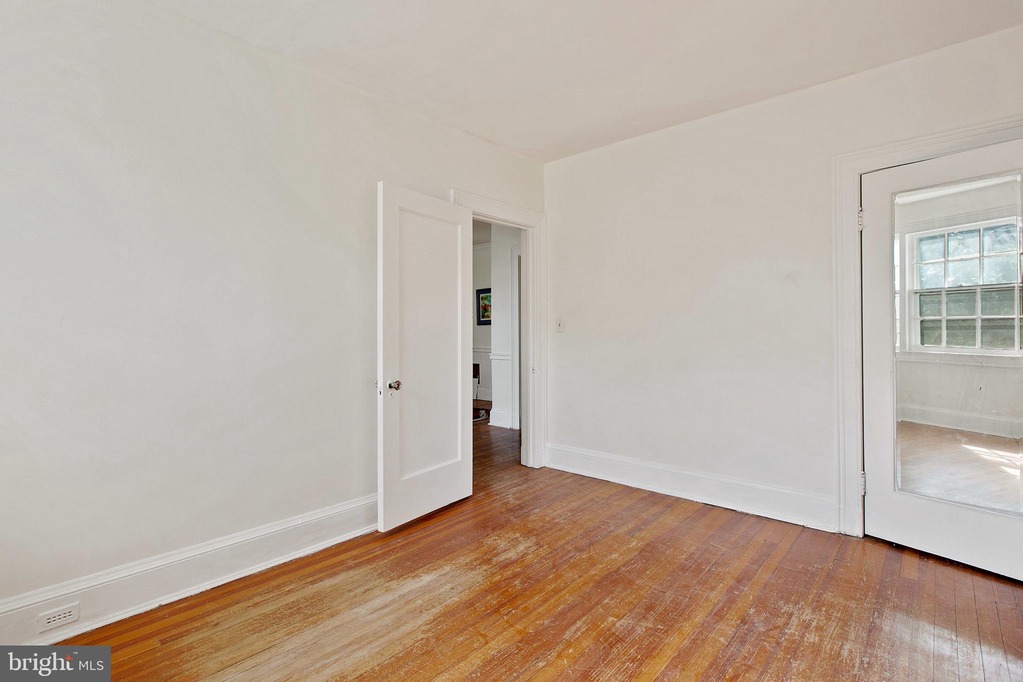 511 Woodside Road Baltimore, MD 21229 - Photo 27 of 57 Bedroom