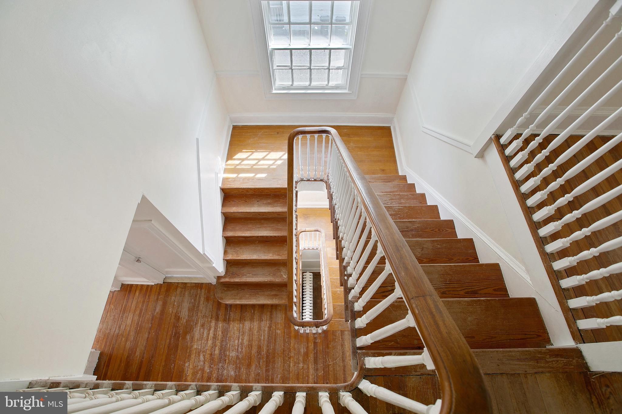511 Woodside Road Baltimore, MD 21229 - Photo 34 of 57 Third level looking down to main level