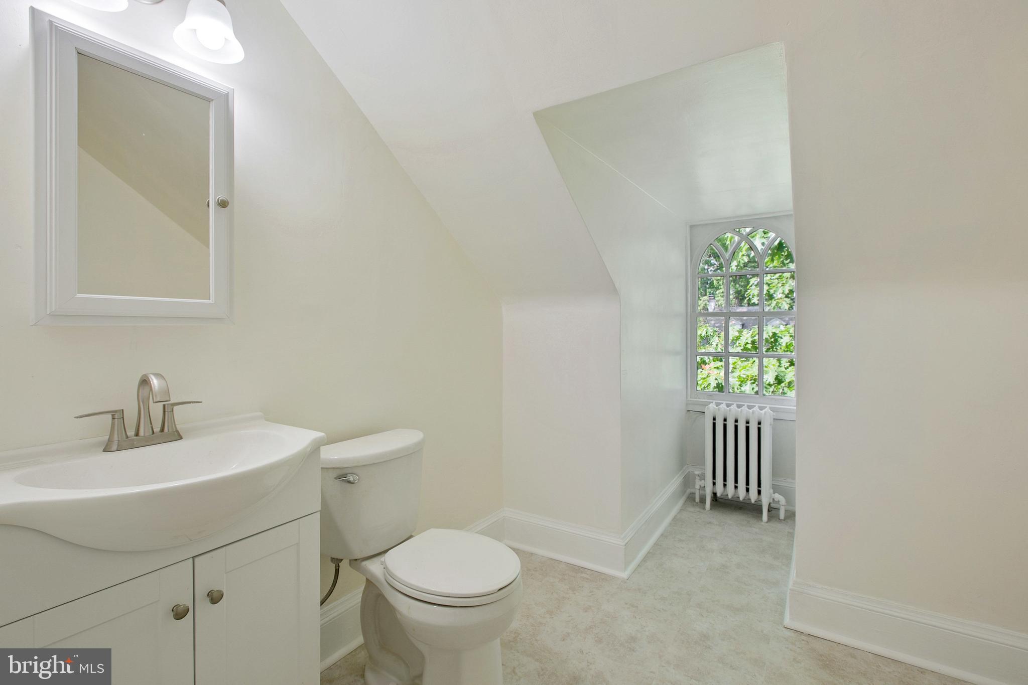 511 Woodside Road Baltimore, MD 21229 - Photo 40 of 57 3rd level updated bathroom w/rub rough-in