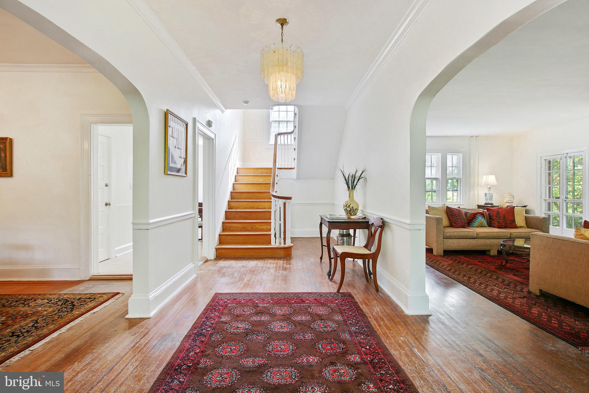 511 Woodside Road Baltimore, MD 21229 - Photo 5 of 57