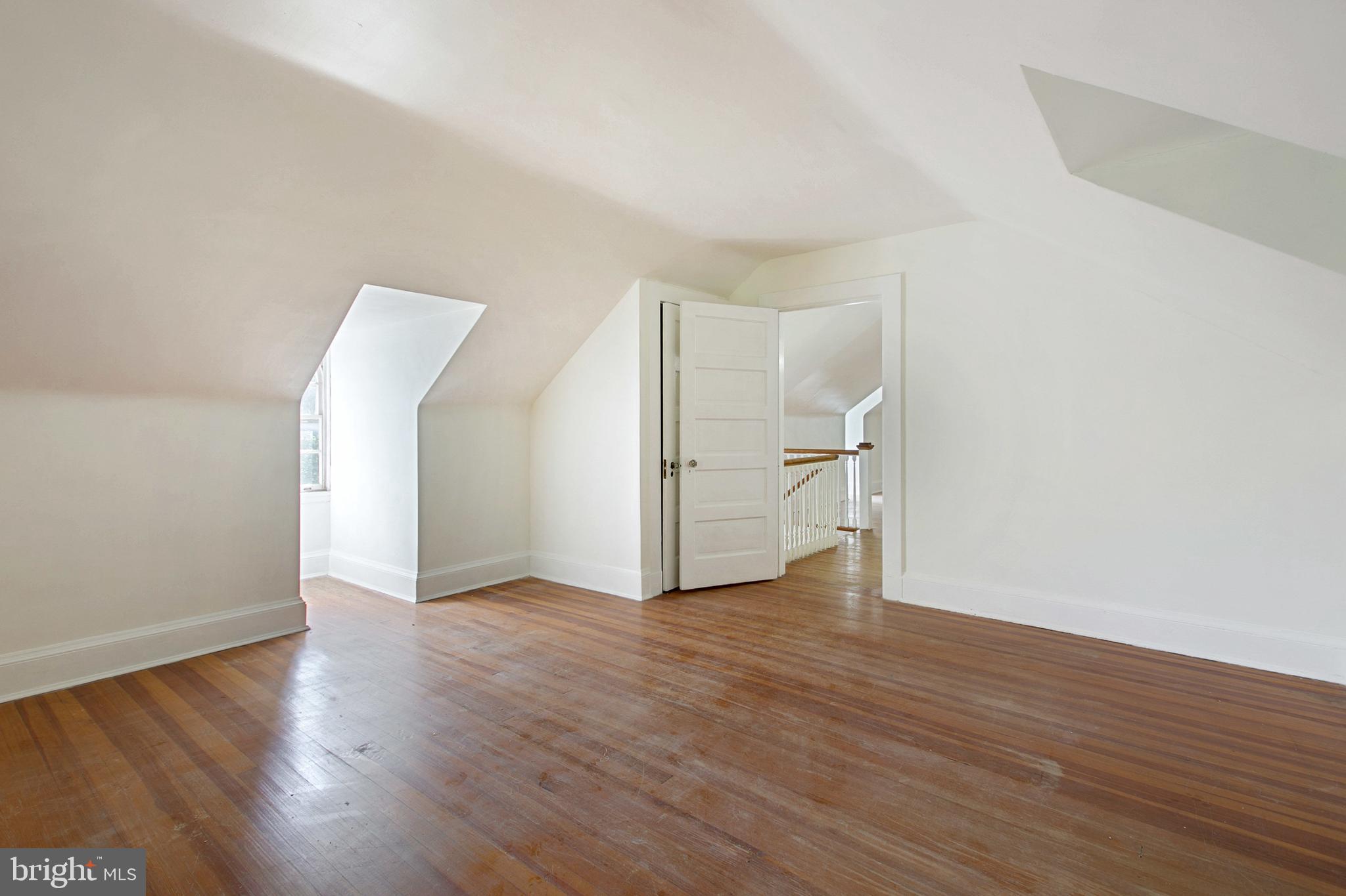 511 Woodside Road Baltimore, MD 21229 - Photo 42 of 57 Located on 3rd level 5th bedroom