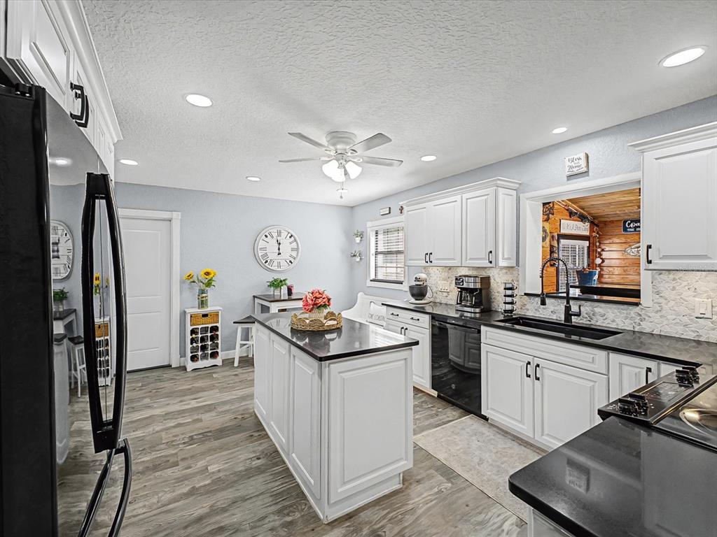 24420 Lanark Road Brooksville, FL 34601 - Photo 8 of 56