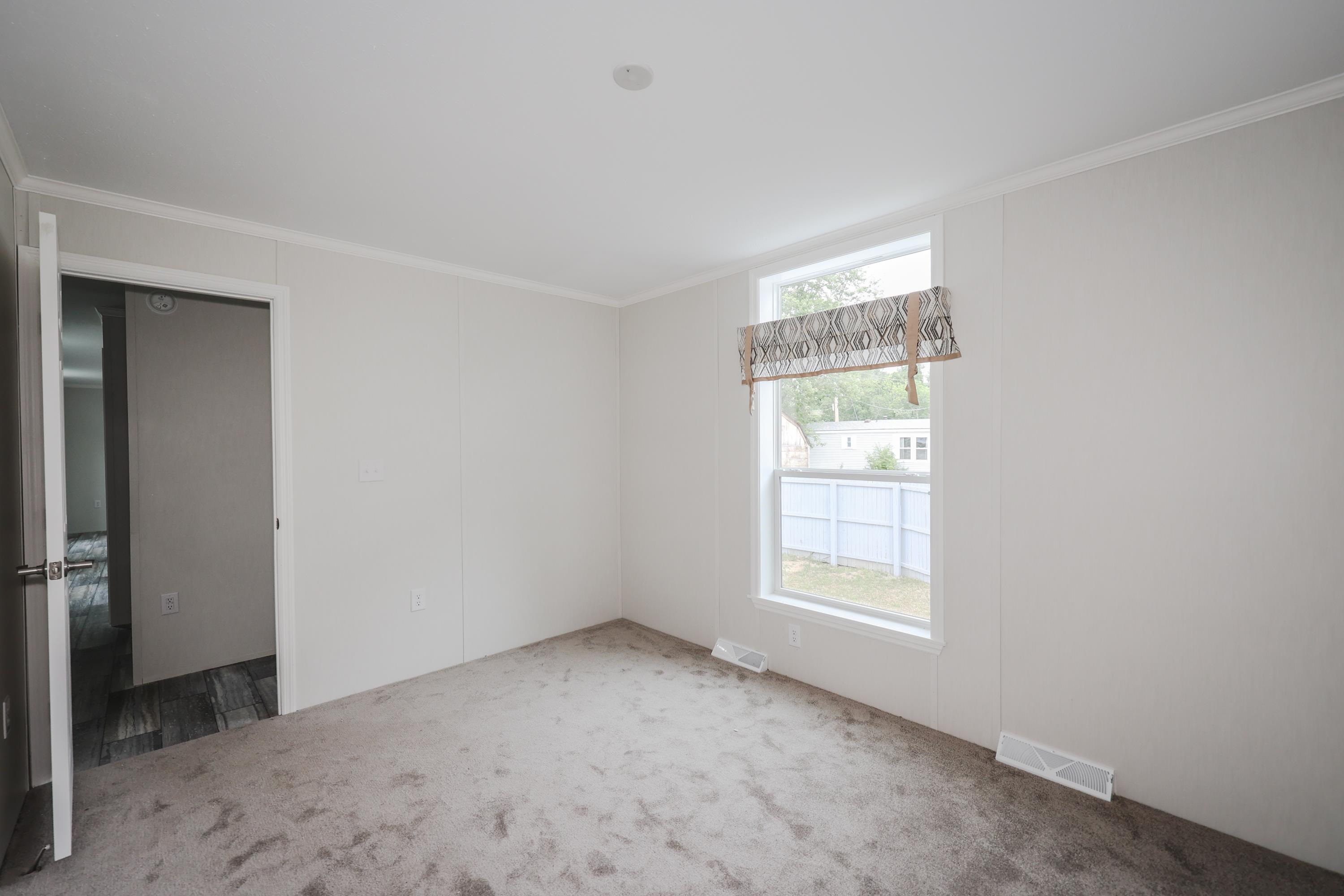 34 Stevens Drive Concord, NH 03301 - Photo 3 of 23